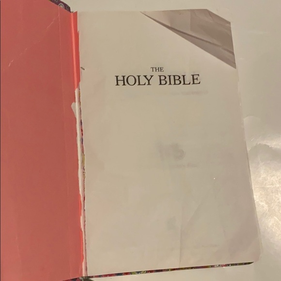 Children’s Bible - Picture 11 of 12